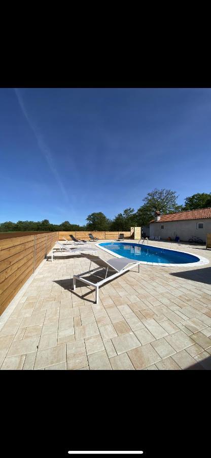 Holiday Home “Marko” With Heated Pool! Нін Екстер'єр фото
