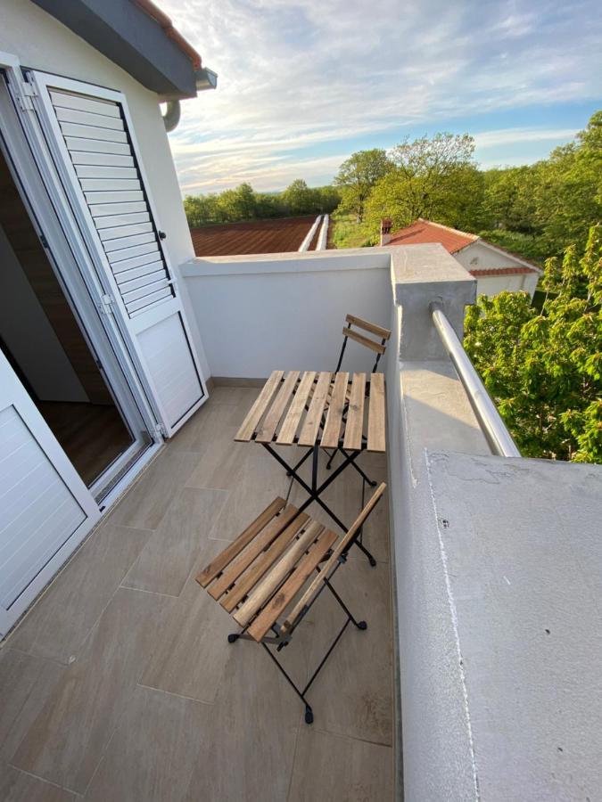 Holiday Home “Marko” With Heated Pool! Нін Екстер'єр фото