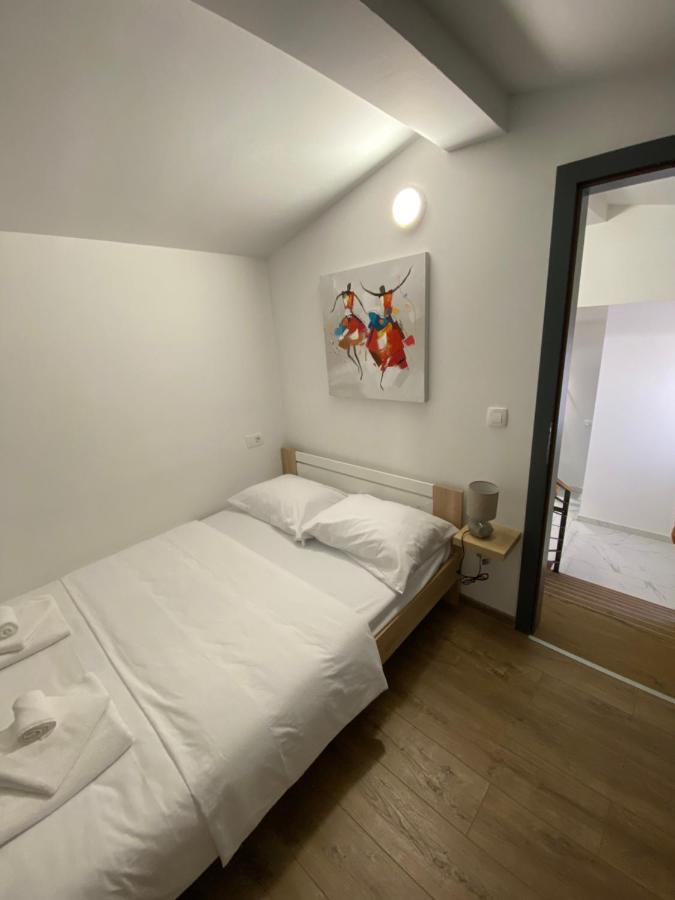 Holiday Home “Marko” With Heated Pool! Нін Екстер'єр фото