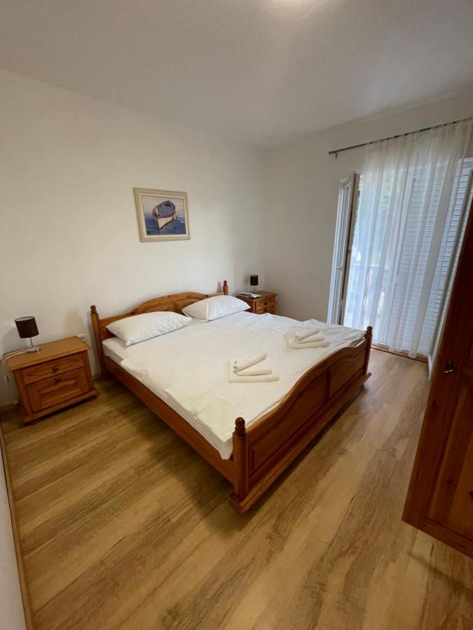 Holiday Home “Marko” With Heated Pool! Нін Екстер'єр фото