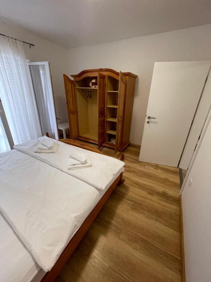 Holiday Home “Marko” With Heated Pool! Нін Екстер'єр фото